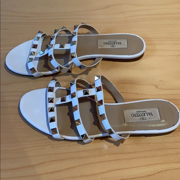 Valentino Garavani Rockstud Caged LeatherFlatSlide - Picture 3 of 6